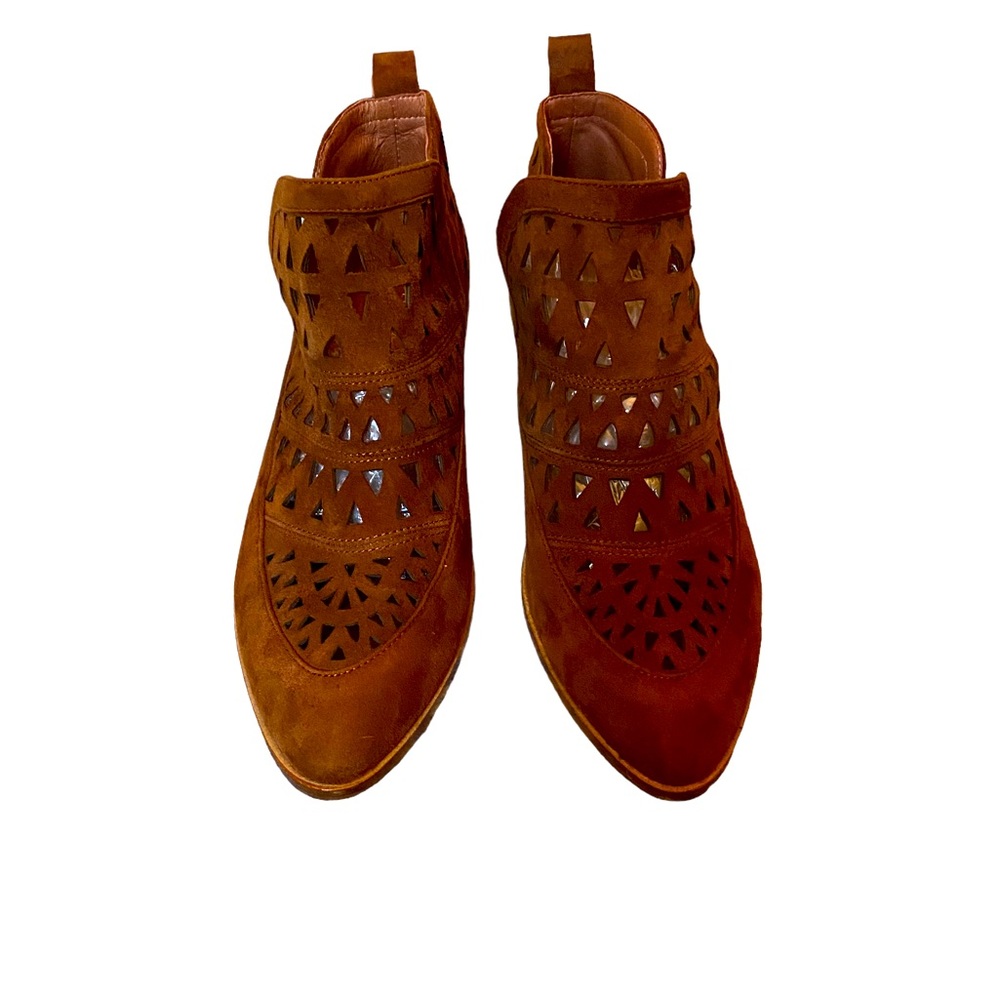 Cecelia NY Brown Suede Booties